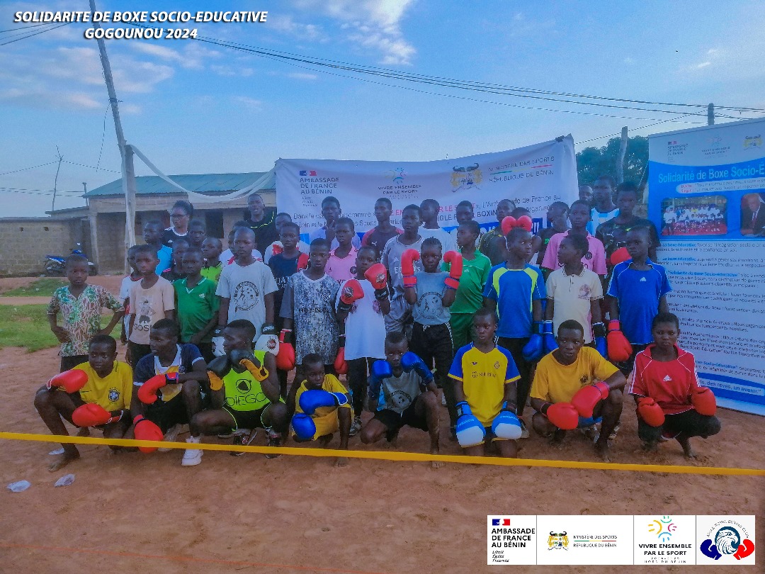 Activités interactives menées sur l'esplanade de la résidence des Maires à Nassabara